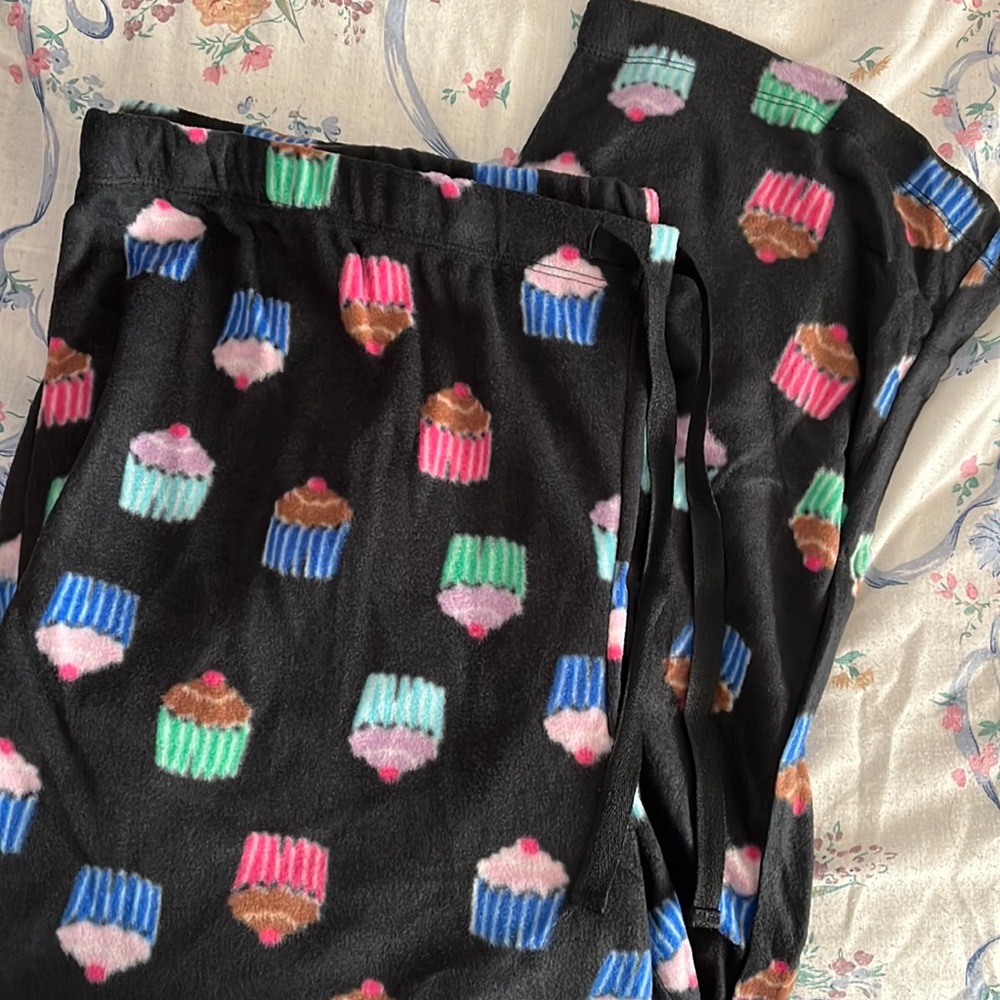 Plus Size friendly, 2XL black Cupcake Pj pants